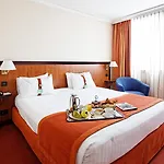 Doubletree By Hilton Paris Bougival