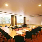 Doubletree By Hilton Paris Hotel Bougival