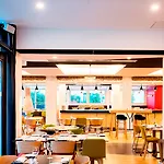 Doubletree By Hilton Paris
