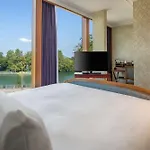 Doubletree By Hilton Paris Hotel
