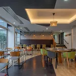 Doubletree By Hilton Paris 4*