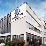 Doubletree By Hilton Paris Hotel Bougival
