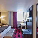 Doubletree By Hilton Paris Bougival