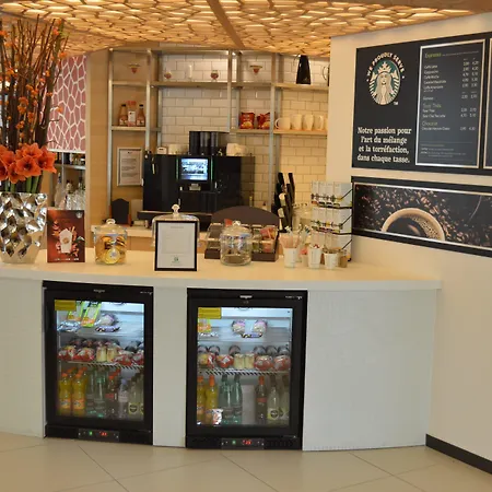 Hotel Doubletree By Hilton Paris Bougival