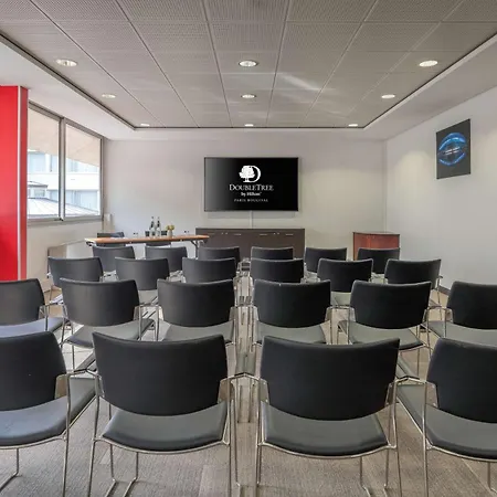 Doubletree By Hilton Paris Hotel Bougival
