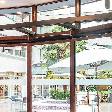 Doubletree By Hilton Paris Bougival