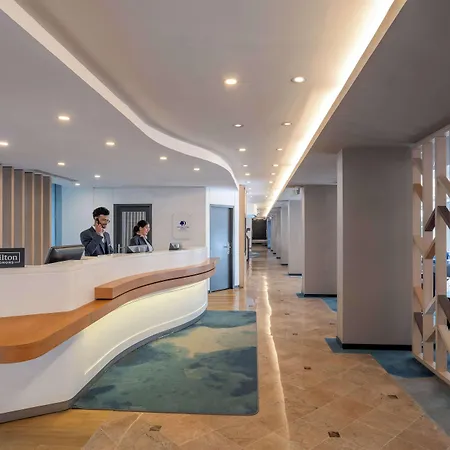 Doubletree By Hilton Paris 4*