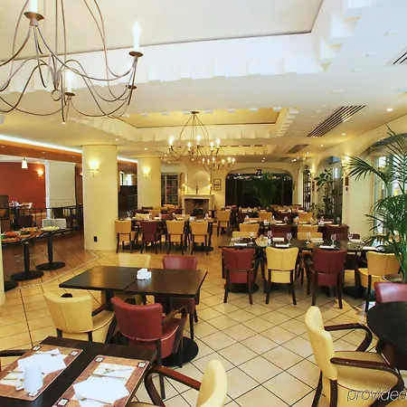 Doubletree By Hilton Paris 4*