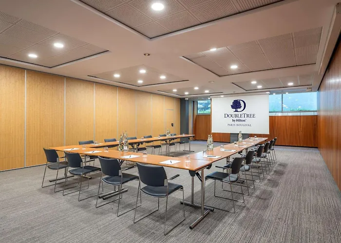 호텔 Doubletree By Hilton Paris 4*