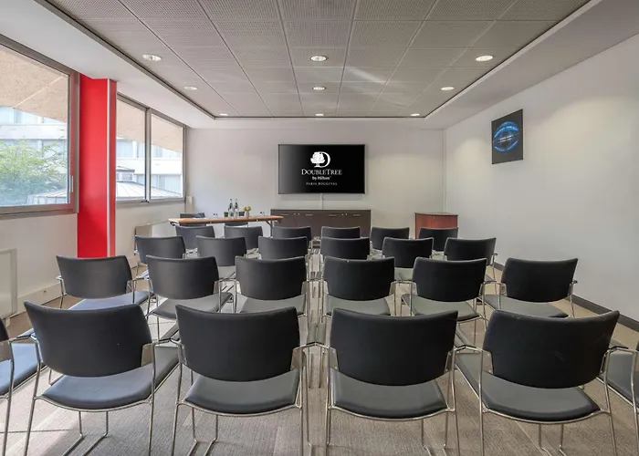 Doubletree By Hilton Paris Hotel Bougival