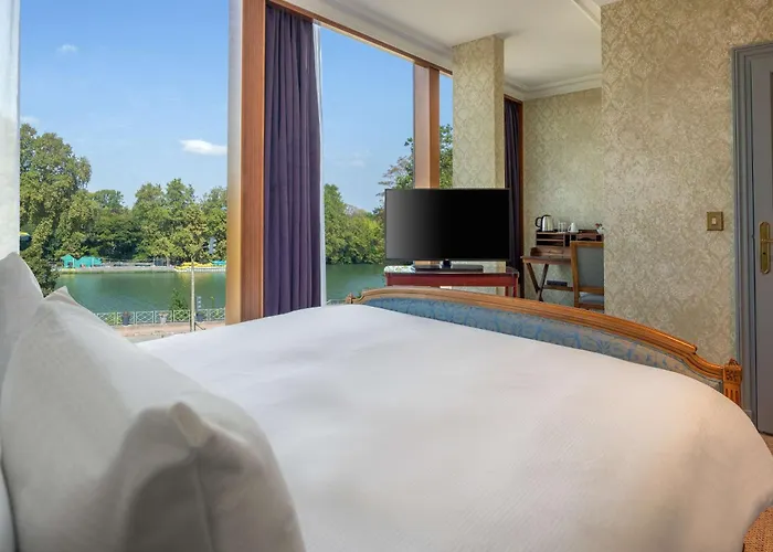 Doubletree By Hilton Paris 호텔