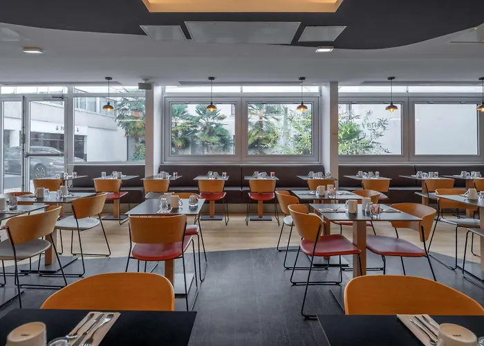 Doubletree By Hilton Paris